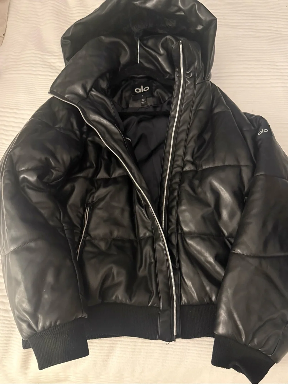 ALO Yoga Women's Black Hooded Puffer Jacket